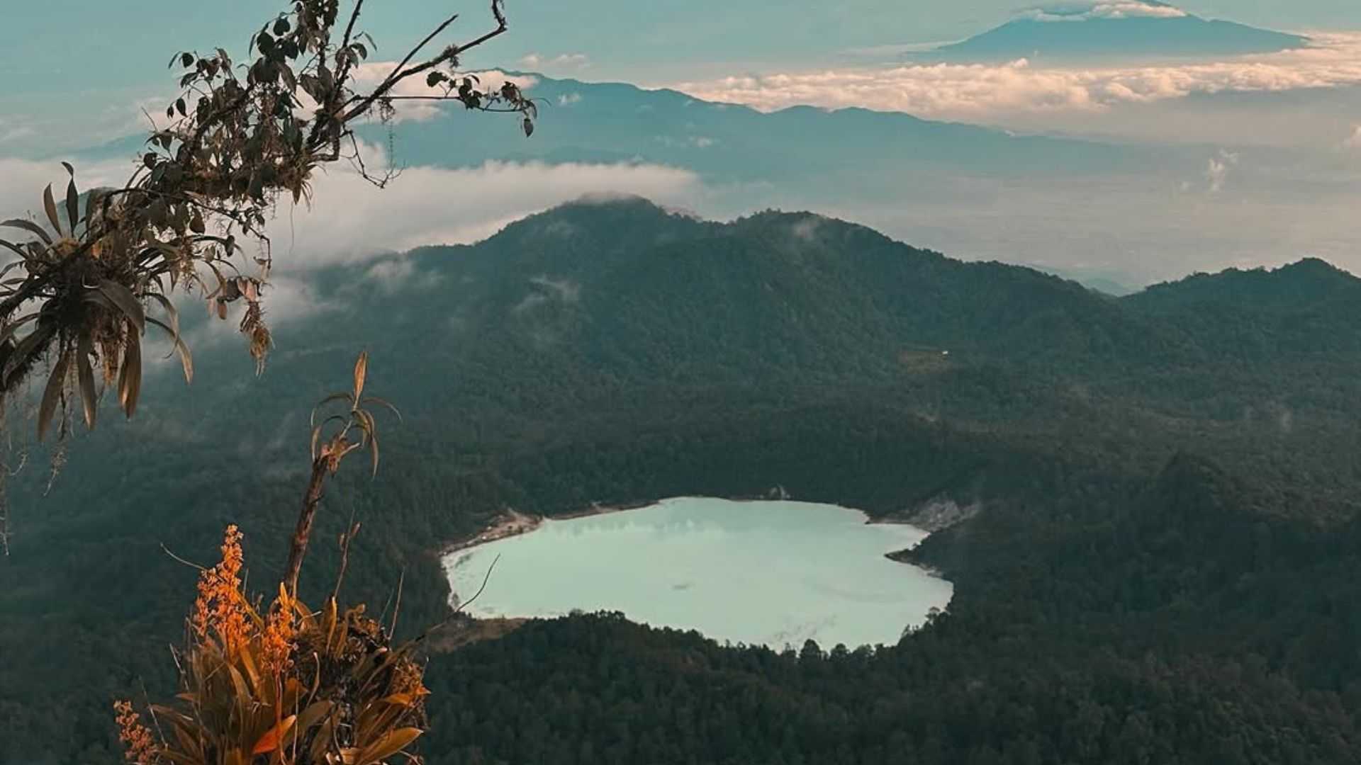 Deretan Kawah di Garut, Pesona Alam dari Gunung Berapi